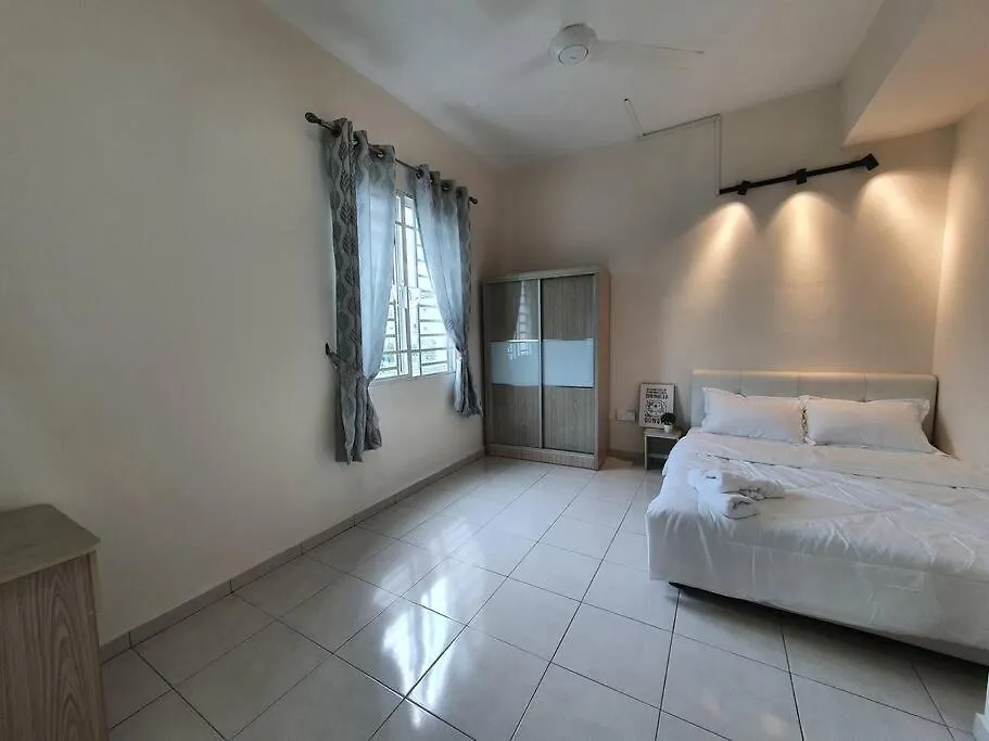 Holiday home 3Storey House 13Pax Family Suite Bayan Lepas